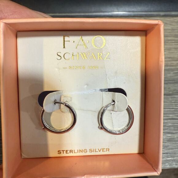 F.A.O. Schwarz Sterling Silver Swarovski Crystals Hoop Earrings NWT - Picture 4 of 9
